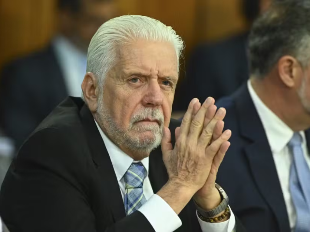 JAQUES WAGNER SE AFASTA DA LIDERANÇA DO GOVERNO APÓS OPERAÇÃO DA PF